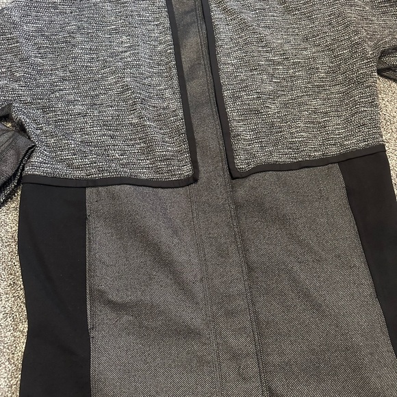 Lululemon Cocoon Car Coat size small - Picture 4 of 10